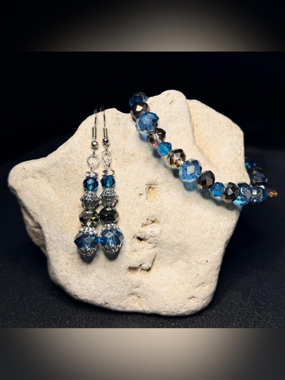 ✨Handmade✨Blue Crystal Bead Bracelet and Earrings Set